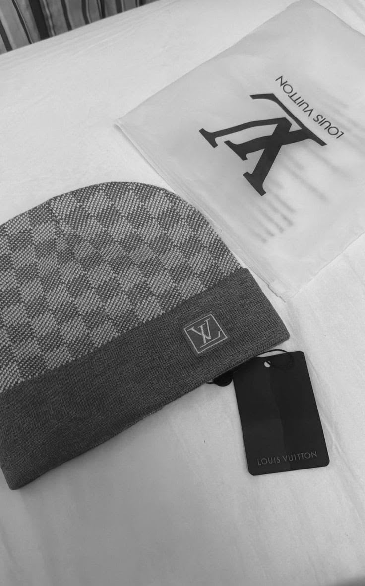 1:1 Lv beanie